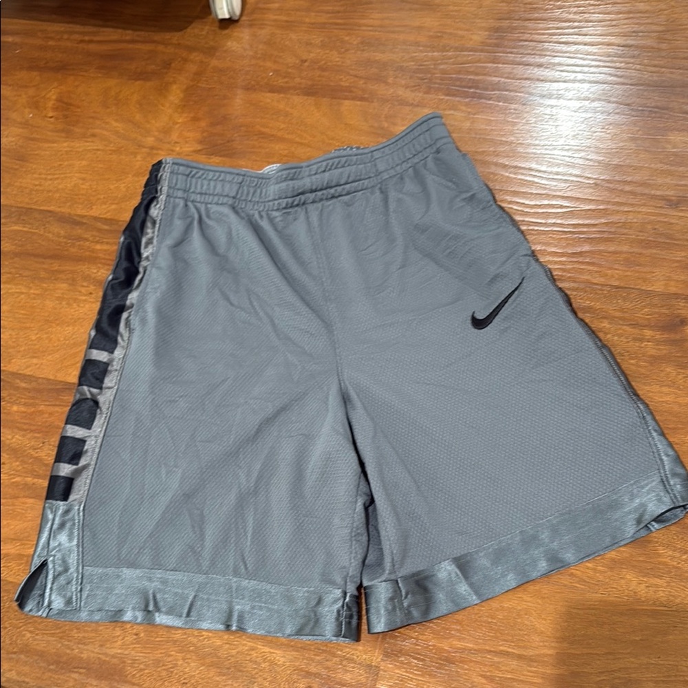 Nike Dri-Fit Kids Gray and Black Basketball Shorts New without Tags